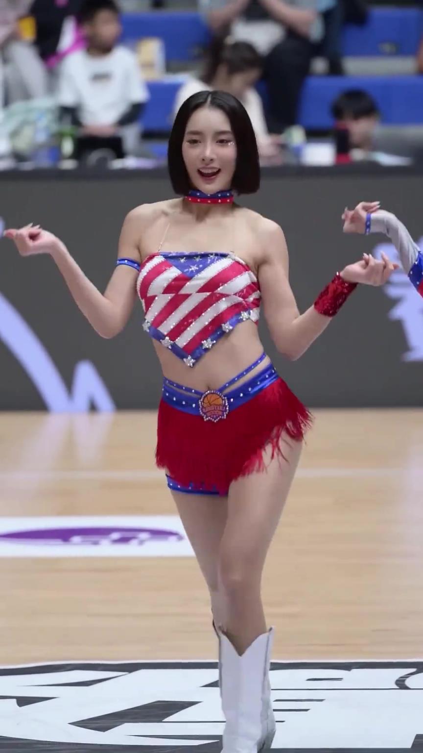 太離譜了 ！幾乎是完美女人！